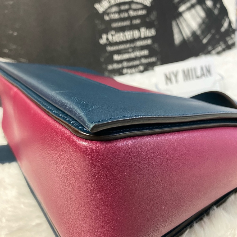 CELINE
Shiny Smooth Calfskin Medium Frame Shoulder Bag Red/Navy Blue - Picture 9 of 10